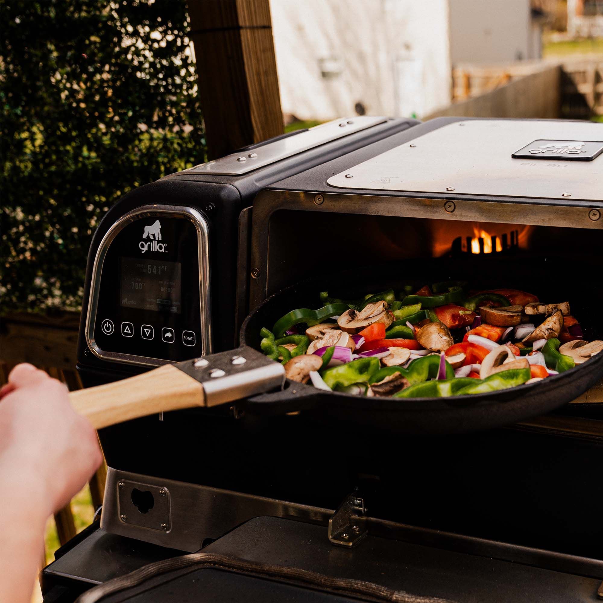 Cast Iron Skillet with Removable Handle