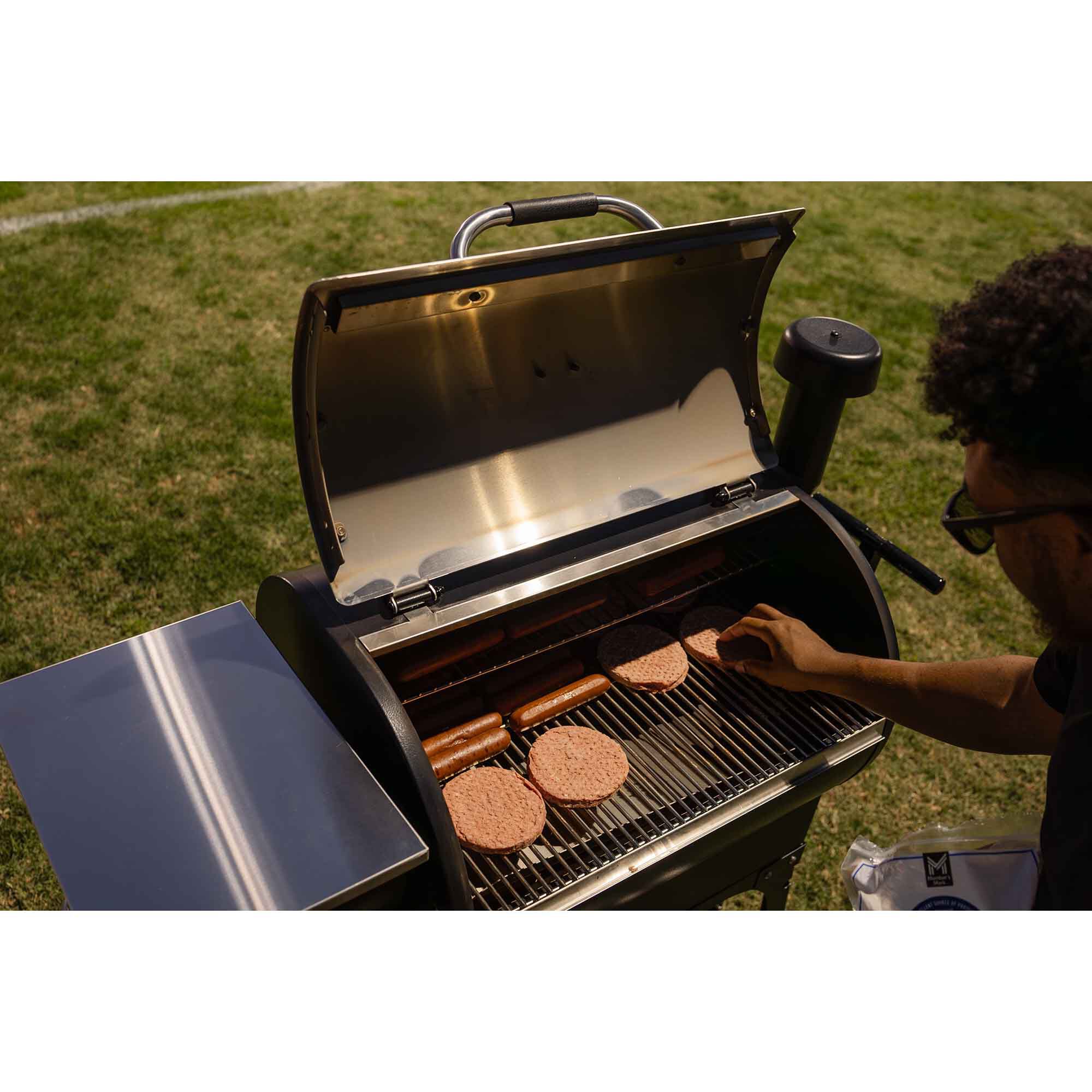 Silverbac® 2.0 Wood Pellet Grill with All-Terrain Cart