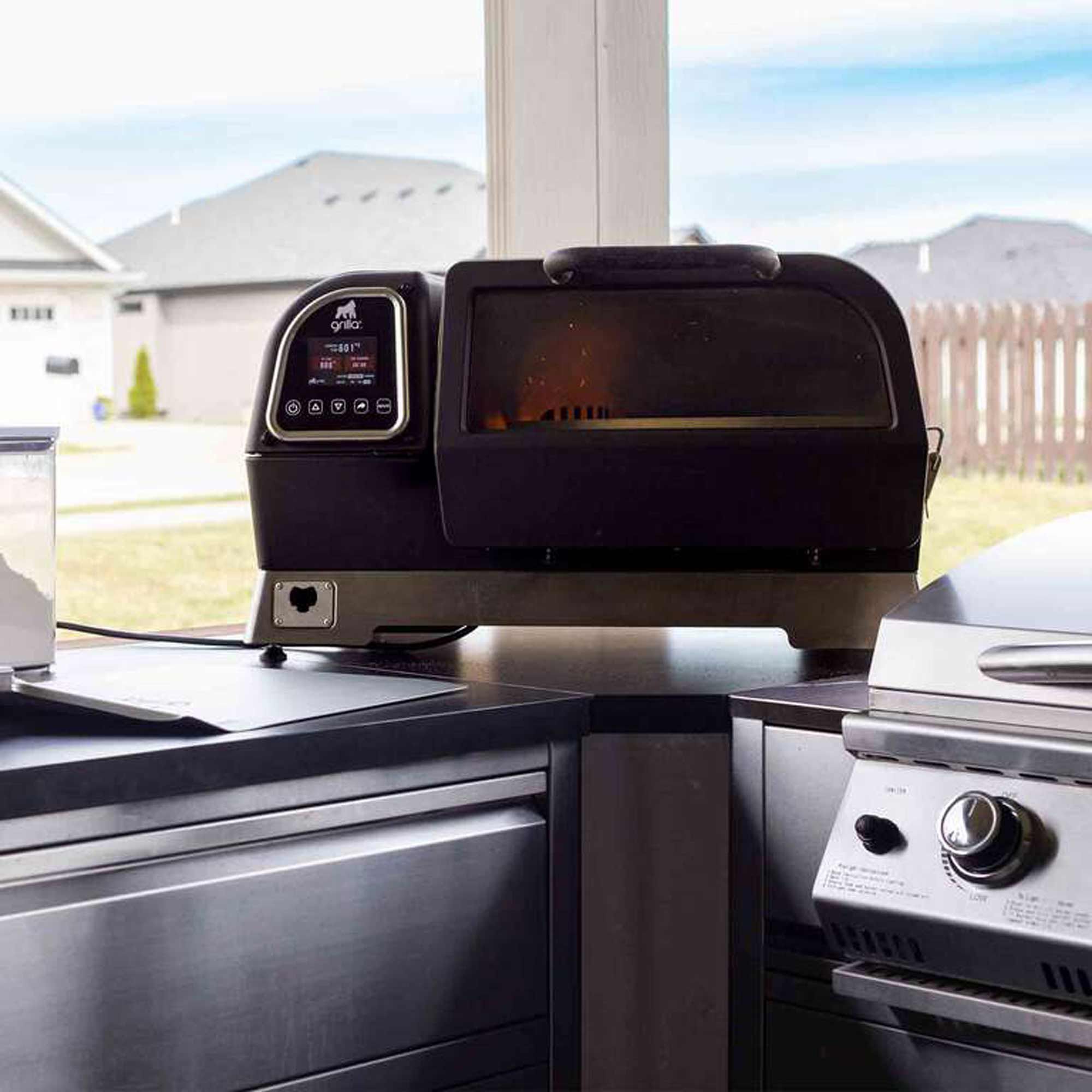 Grilla Pie-Ro™ Wood Pellet Pizza Oven